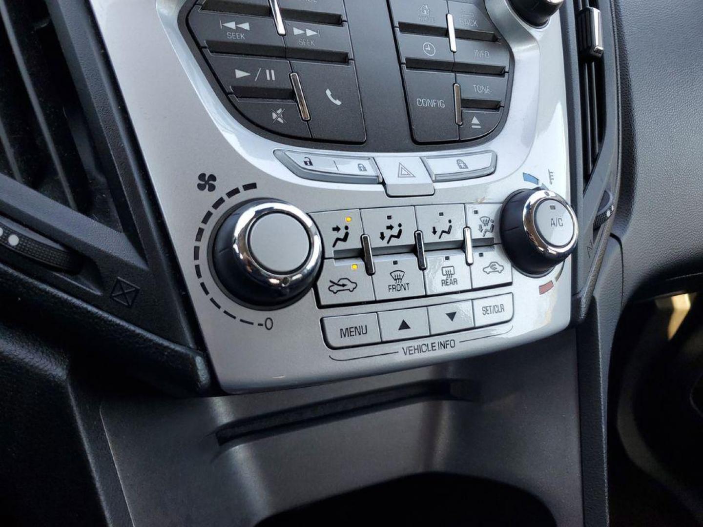 2012 Black Granite Metallic /Jet Black Chevrolet Equinox 1LT AWD (2GNFLEEK9C6) with an 2.4L L4 DOHC 16V engine, 6-Speed Automatic transmission, located at 6064 Gull Rd, Kalamazoo, MI, 49048, (269) 222-0088, 42.328388, -85.512924 - For sale is a well-maintained 2012 Chevrolet Equinox LT w/1LT, a versatile and reliable SUV ready to meet your needs. Equipped with AWD and powered by a fuel-efficient 4-cylinder, 2.4L engine, this vehicle is perfect for both city driving and weekend getaways. The Chevrolet Equinox is designed to ha - Photo#20