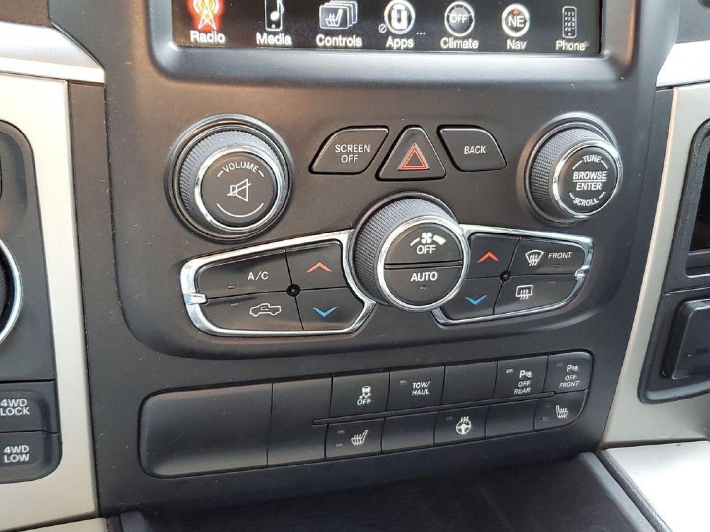 2017 Bright Silver Metallic Clearcoat /Diesel Gray/Black RAM 1500 SLT Crew Cab SWB 4WD (1C6RR7LM7HS) with an 3.0L V6 DIESEL engine, 8A transmission, located at 6064 Gull Rd, Kalamazoo, MI, 49048, (269) 222-0088, 42.328388, -85.512924 - Unleash the power and versatility of the 2017 Ram 1500 Big Horn, a truck that perfectly marries rugged capability with modern luxury. Equipped with a robust V6, 3.0L engine and dependable 4WD, this powerhouse is ready to tackle any terrain or weather condition with ease, making it your ideal partner - Photo#22