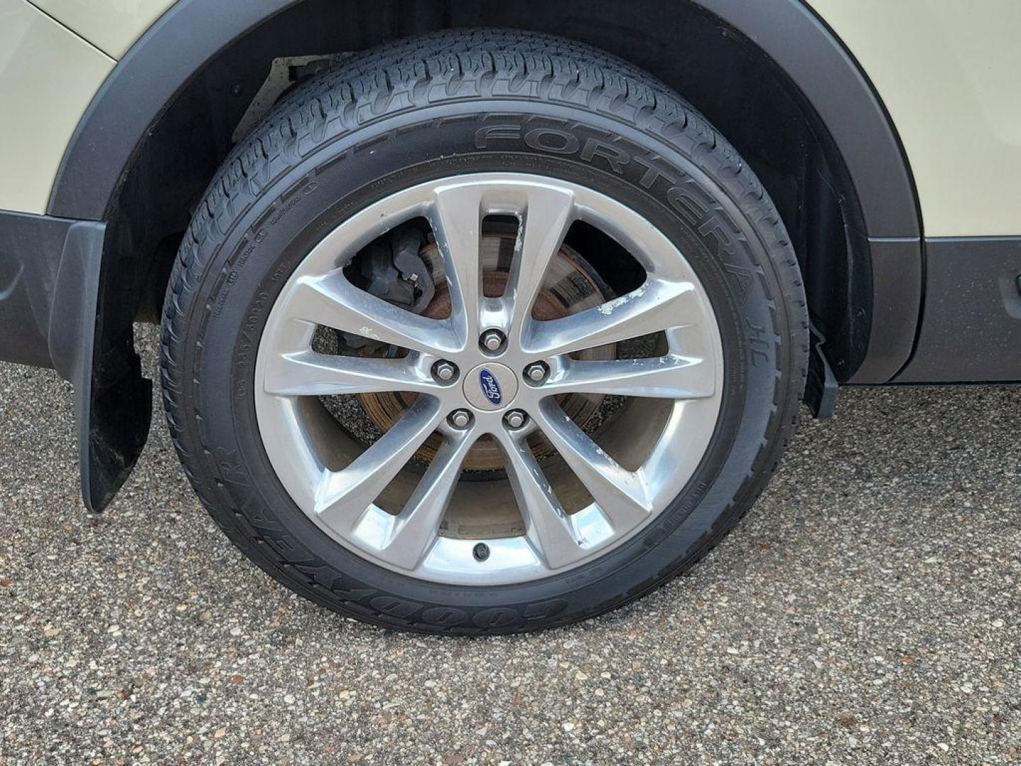 2018 Platinum Dune Metallic Tri-Coat /Medium Stone/Medium Light Stone Ford Explorer XLT 4WD (1FM5K8D86JG) with an 3.5L V6 DOHC 24V engine, 6A transmission, located at 6064 Gull Rd, Kalamazoo, MI, 49048, (269) 222-0088, 42.328388, -85.512924 - Discover the perfect blend of performance and comfort with our 2018 Ford Explorer XLT. This versatile SUV, equipped with 4WD and a robust V6, 3.5L engine, is ready to tackle any journey you have in mind. Whether you're navigating city streets or exploring off-road trails, the Ford Explorer delivers - Photo#4