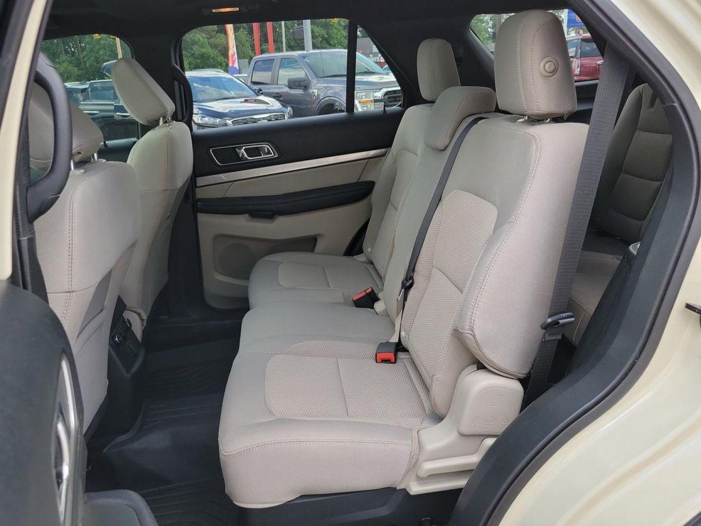 2018 Platinum Dune Metallic Tri-Coat /Medium Stone/Medium Light Stone Ford Explorer XLT 4WD (1FM5K8D86JG) with an 3.5L V6 DOHC 24V engine, 6A transmission, located at 6064 Gull Rd, Kalamazoo, MI, 49048, (269) 222-0088, 42.328388, -85.512924 - Discover the perfect blend of performance and comfort with our 2018 Ford Explorer XLT. This versatile SUV, equipped with 4WD and a robust V6, 3.5L engine, is ready to tackle any journey you have in mind. Whether you're navigating city streets or exploring off-road trails, the Ford Explorer delivers - Photo#24