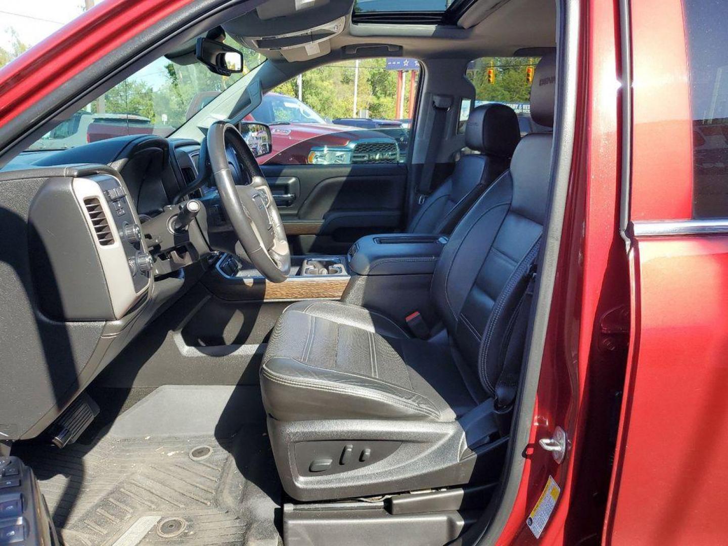 2018 Red Quartz Tintcoat /Jet Black GMC Sierra 1500 Denali Crew Cab Long Box 4WD (3GTU2PEJ9JG) with an 6.2L V8 OHV 16V engine, 6A transmission, located at 6064 Gull Rd, Kalamazoo, MI, 49048, (269) 222-0088, 42.328388, -85.512924 - <b>Vehicle Details</b><br>Discover the power and luxury of the 2018 GMC Sierra 1500 Denali at our dealership. This pre-owned gem comes equipped with a robust V8, 6.2L engine and 4WD, ensuring you have the muscle and traction needed for any adventure or tough job. Step inside to experience true com - Photo#9