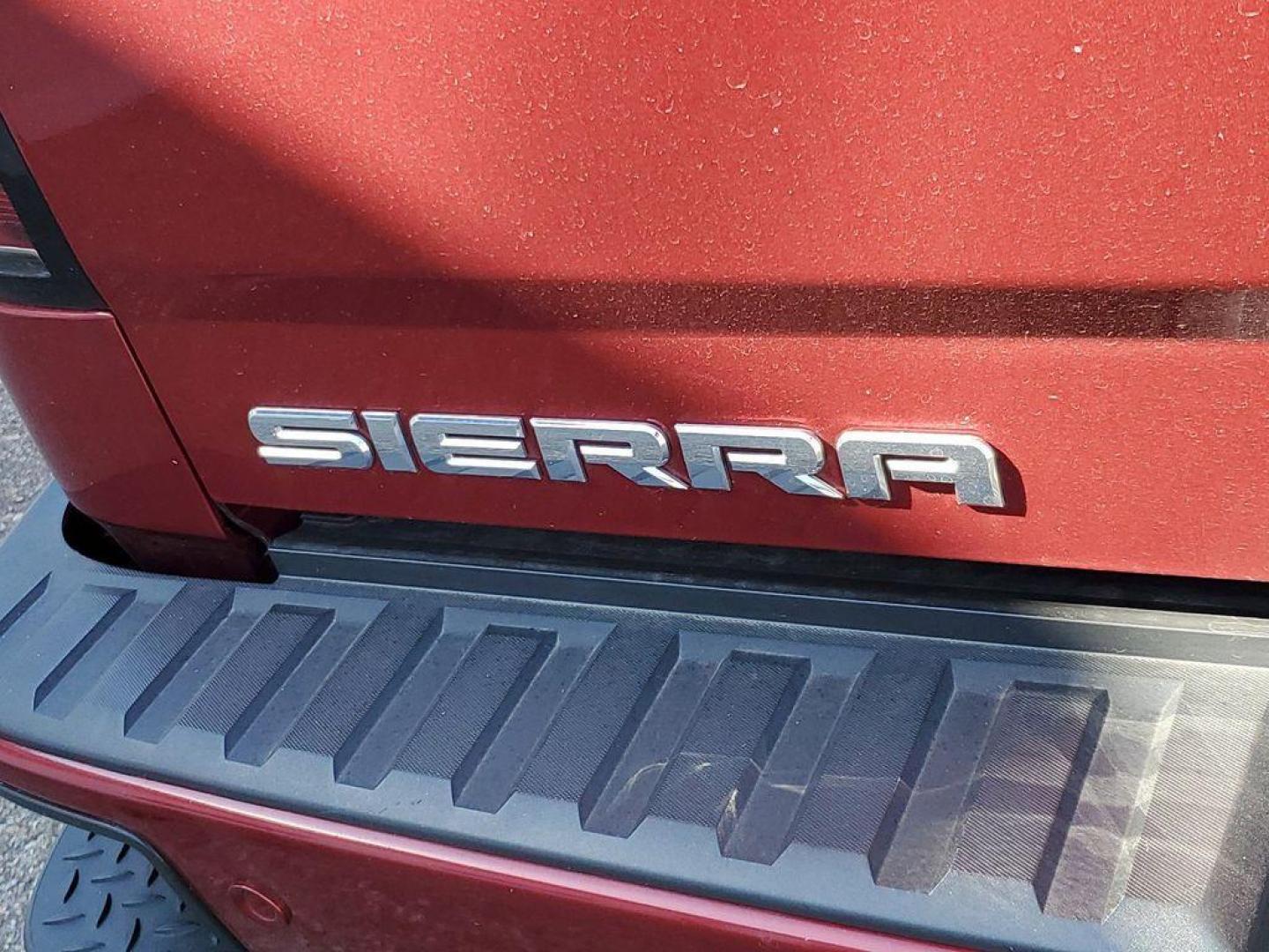2018 Red Quartz Tintcoat /Jet Black GMC Sierra 1500 Denali Crew Cab Long Box 4WD (3GTU2PEJ9JG) with an 6.2L V8 OHV 16V engine, 6A transmission, located at 6064 Gull Rd, Kalamazoo, MI, 49048, (269) 222-0088, 42.328388, -85.512924 - <b>Vehicle Details</b><br>Discover the power and luxury of the 2018 GMC Sierra 1500 Denali at our dealership. This pre-owned gem comes equipped with a robust V8, 6.2L engine and 4WD, ensuring you have the muscle and traction needed for any adventure or tough job. Step inside to experience true com - Photo#30