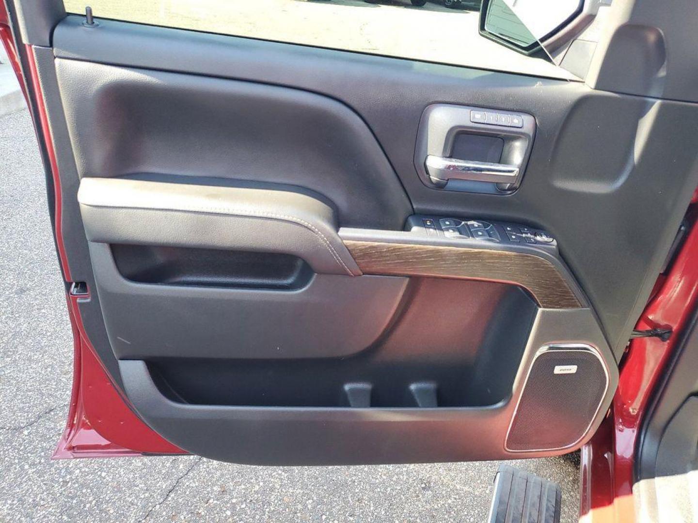 2018 Red Quartz Tintcoat /Jet Black GMC Sierra 1500 Denali Crew Cab Long Box 4WD (3GTU2PEJ9JG) with an 6.2L V8 OHV 16V engine, 6A transmission, located at 6064 Gull Rd, Kalamazoo, MI, 49048, (269) 222-0088, 42.328388, -85.512924 - <b>Vehicle Details</b><br>Discover the power and luxury of the 2018 GMC Sierra 1500 Denali at our dealership. This pre-owned gem comes equipped with a robust V8, 6.2L engine and 4WD, ensuring you have the muscle and traction needed for any adventure or tough job. Step inside to experience true com - Photo#5