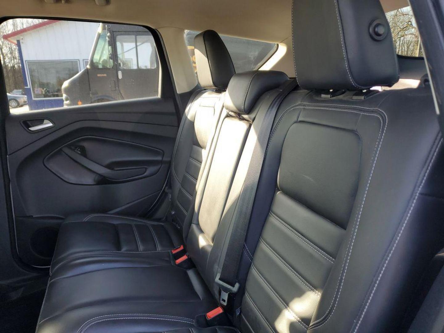 2019 Ingot Silver Metallic /Charcoal Black Ford Escape SEL 4WD (1FMCU9HD7KU) with an 1.5L L4 DOHC 16V engine, 6A transmission, located at 6064 Gull Rd, Kalamazoo, MI, 49048, (269) 222-0088, 42.328388, -85.512924 - Discover exceptional versatility with our 2019 Ford Escape SEL, designed to elevate your driving experience. This stylish SUV, equipped with 4WD and a responsive 4-cylinder, 1.5L engine, offers a perfect blend of power and efficiency for any adventure.<br><br>Step inside to find a spacious, well-app - Photo#8