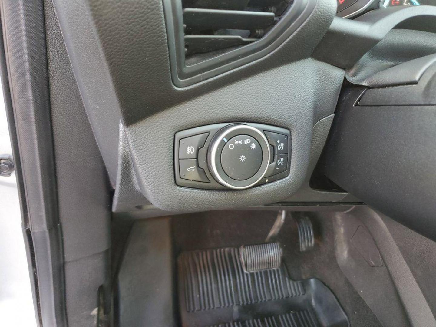 2019 Ingot Silver Metallic /Charcoal Black Ford Escape SEL 4WD (1FMCU9HD7KU) with an 1.5L L4 DOHC 16V engine, 6A transmission, located at 6064 Gull Rd, Kalamazoo, MI, 49048, (269) 222-0088, 42.328388, -85.512924 - Discover exceptional versatility with our 2019 Ford Escape SEL, designed to elevate your driving experience. This stylish SUV, equipped with 4WD and a responsive 4-cylinder, 1.5L engine, offers a perfect blend of power and efficiency for any adventure.<br><br>Step inside to find a spacious, well-app - Photo#16