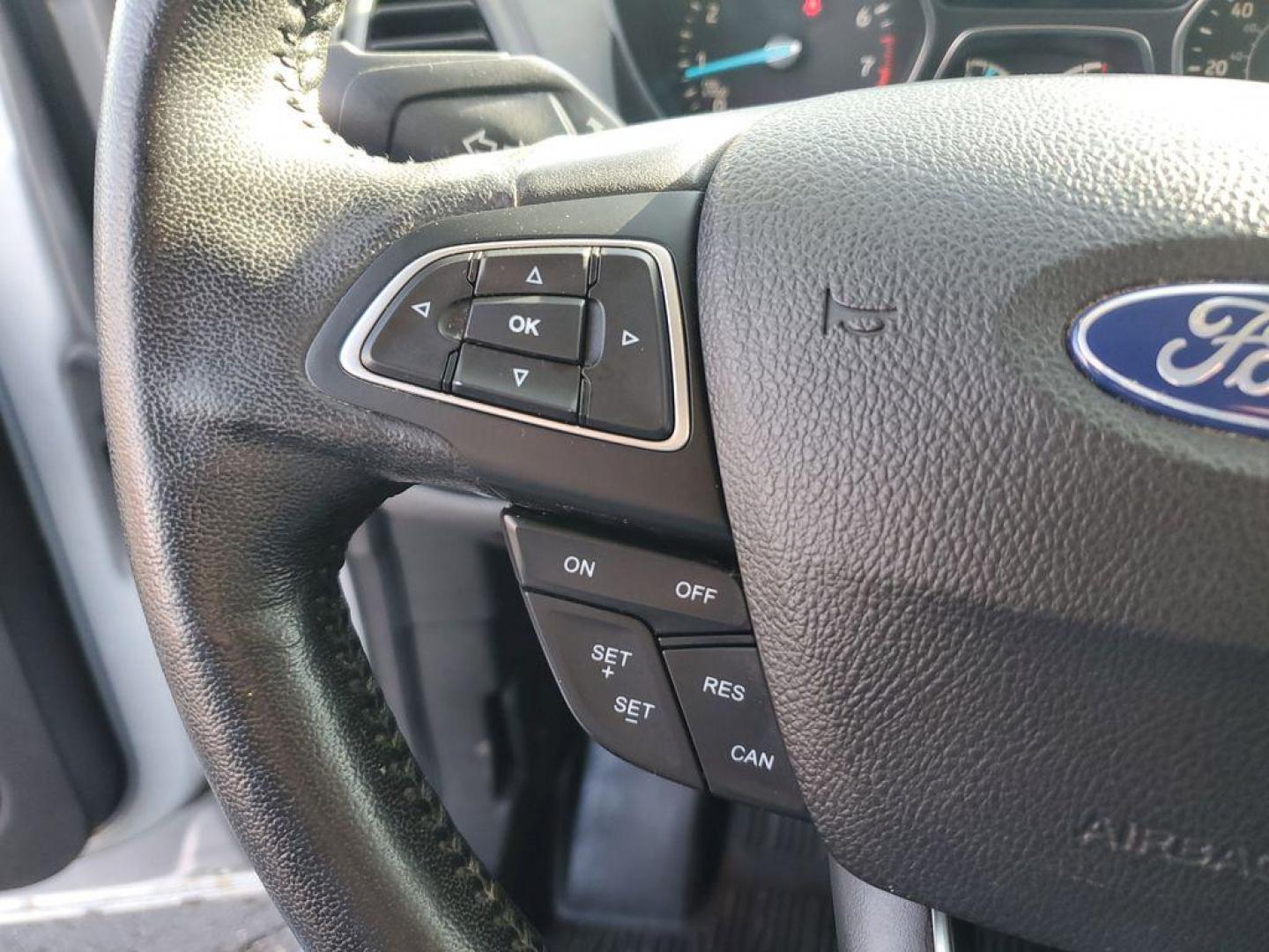 2019 Ingot Silver Metallic /Charcoal Black Ford Escape SEL 4WD (1FMCU9HD7KU) with an 1.5L L4 DOHC 16V engine, 6A transmission, located at 6064 Gull Rd, Kalamazoo, MI, 49048, (269) 222-0088, 42.328388, -85.512924 - Discover exceptional versatility with our 2019 Ford Escape SEL, designed to elevate your driving experience. This stylish SUV, equipped with 4WD and a responsive 4-cylinder, 1.5L engine, offers a perfect blend of power and efficiency for any adventure.<br><br>Step inside to find a spacious, well-app - Photo#18