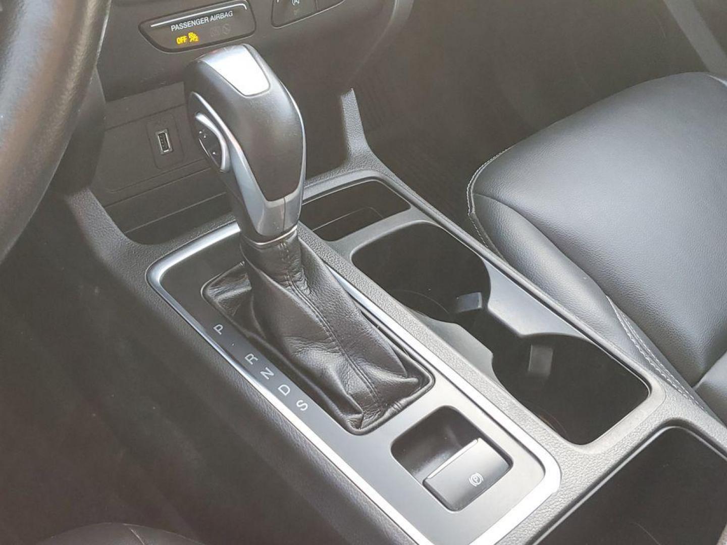 2019 Ingot Silver Metallic /Charcoal Black Ford Escape SEL 4WD (1FMCU9HD7KU) with an 1.5L L4 DOHC 16V engine, 6A transmission, located at 6064 Gull Rd, Kalamazoo, MI, 49048, (269) 222-0088, 42.328388, -85.512924 - Discover exceptional versatility with our 2019 Ford Escape SEL, designed to elevate your driving experience. This stylish SUV, equipped with 4WD and a responsive 4-cylinder, 1.5L engine, offers a perfect blend of power and efficiency for any adventure.<br><br>Step inside to find a spacious, well-app - Photo#25