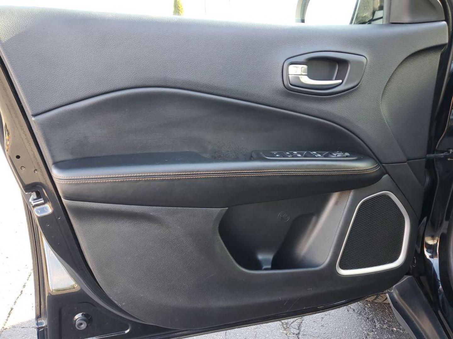 2019 Diamond Black Crystal Pearlcoat /Black Jeep Compass Limited 4WD (3C4NJDCB9KT) with an 2.4L L4 DOHC 16V engine, CVT transmission, located at 6064 Gull Rd, Kalamazoo, MI, 49048, (269) 222-0088, 42.328388, -85.512924 - <b>Vehicle Details</b><br>Introducing the 2019 Jeep Compass Limited, an exceptional choice for those seeking a blend of rugged capability and modern sophistication. This pre-owned vehicle stands out with its impeccable condition, featuring 0 miles on the odometer. Equipped with a robust 4-cylinder, - Photo#11