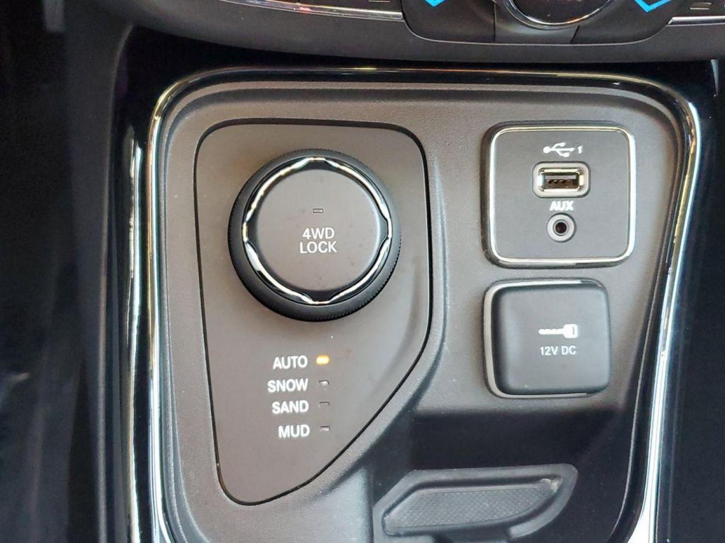 2019 Diamond Black Crystal Pearlcoat /Black Jeep Compass Limited 4WD (3C4NJDCB9KT) with an 2.4L L4 DOHC 16V engine, CVT transmission, located at 6064 Gull Rd, Kalamazoo, MI, 49048, (269) 222-0088, 42.328388, -85.512924 - <b>Vehicle Details</b><br>Introducing the 2019 Jeep Compass Limited, an exceptional choice for those seeking a blend of rugged capability and modern sophistication. This pre-owned vehicle stands out with its impeccable condition, featuring 0 miles on the odometer. Equipped with a robust 4-cylinder, - Photo#26