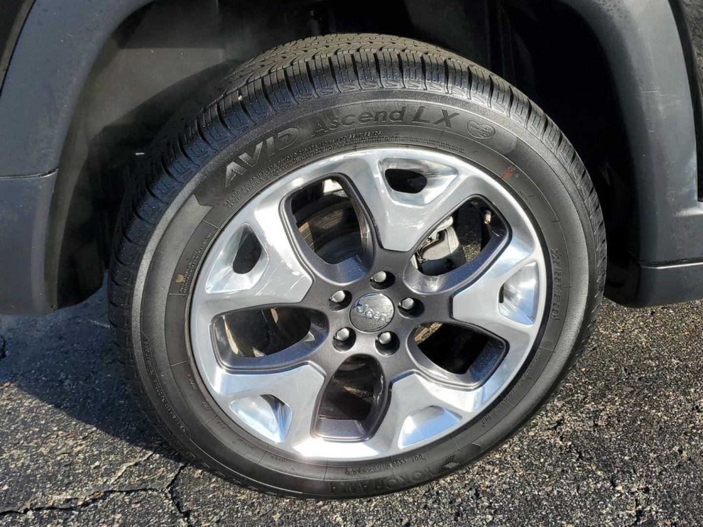 2019 Diamond Black Crystal Pearlcoat /Black Jeep Compass Limited 4WD (3C4NJDCB9KT) with an 2.4L L4 DOHC 16V engine, CVT transmission, located at 6064 Gull Rd, Kalamazoo, MI, 49048, (269) 222-0088, 42.328388, -85.512924 - <b>Vehicle Details</b><br>Introducing the 2019 Jeep Compass Limited, an exceptional choice for those seeking a blend of rugged capability and modern sophistication. This pre-owned vehicle stands out with its impeccable condition, featuring 0 miles on the odometer. Equipped with a robust 4-cylinder, - Photo#4