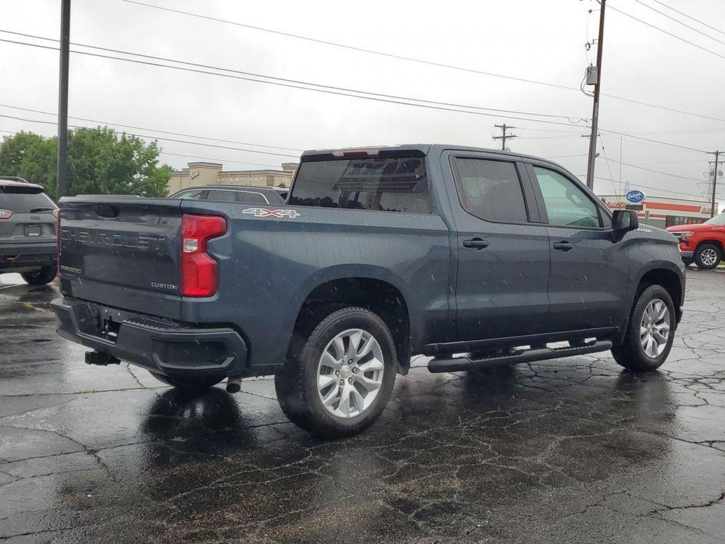 2020 Shadow Gray Metallic /Jet Black Chevrolet Silverado 1500 Custom Crew Cab Short Box 4WD (3GCPYBEK1LG) with an 2.7L L4 DOHC 16V TURBO engine, 6A transmission, located at 6064 Gull Rd, Kalamazoo, MI, 49048, (269) 222-0088, 42.328388, -85.512924 - <b>Vehicle Details</b><br>Get ready to experience the power and versatility of the 2020 Chevrolet Silverado 1500 Custom! This robust truck combines rugged capability with modern technology, making it the perfect partner for both work and play. With 0 miles on the odometer, this Chevrolet Silverado f - Photo#2