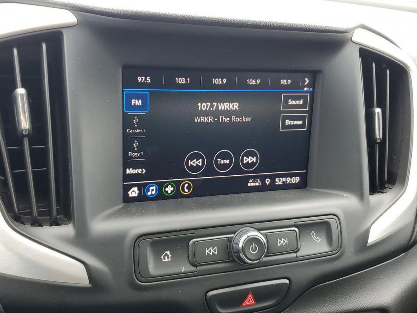 2020 Satin Steel Metallic /Jet Black GMC Terrain SLE (3GKALMEV1LL) with an 1.4L L4 DOHC 16V TURBO engine, 6A transmission, located at 6064 Gull Rd, Kalamazoo, MI, 49048, (269) 222-0088, 42.328388, -85.512924 - <b>Vehicle Details</b><br>Discover exceptional value with our pristine 2020 GMC Terrain SLE, a remarkable SUV that combines style, efficiency, and advanced technology. With an impressive 0 miles on the odometer, this vehicle is practically brand-new and ready to hit the road. Under the hood, you'll - Photo#19