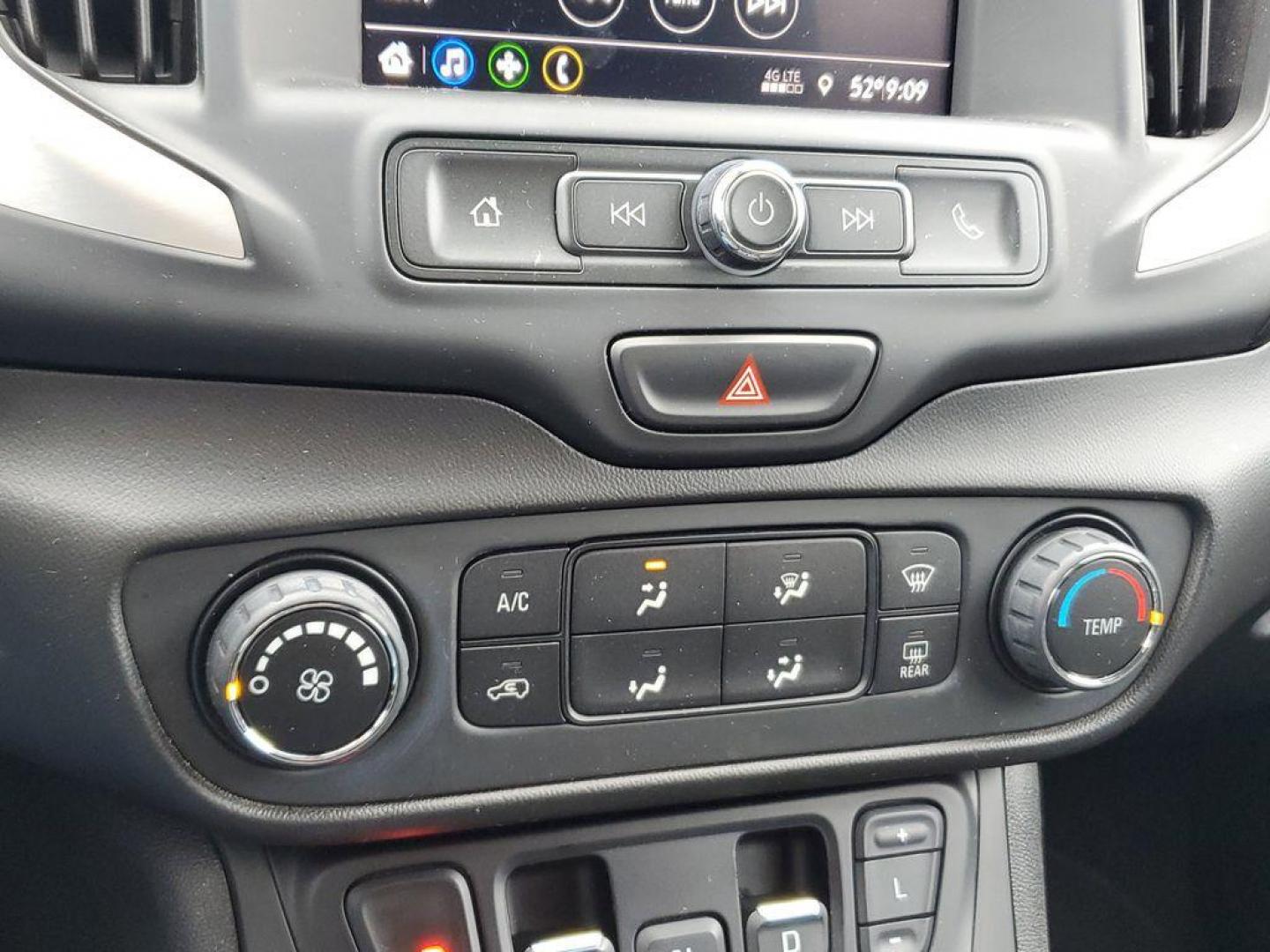 2020 Satin Steel Metallic /Jet Black GMC Terrain SLE (3GKALMEV1LL) with an 1.4L L4 DOHC 16V TURBO engine, 6A transmission, located at 6064 Gull Rd, Kalamazoo, MI, 49048, (269) 222-0088, 42.328388, -85.512924 - <b>Vehicle Details</b><br>Discover exceptional value with our pristine 2020 GMC Terrain SLE, a remarkable SUV that combines style, efficiency, and advanced technology. With an impressive 0 miles on the odometer, this vehicle is practically brand-new and ready to hit the road. Under the hood, you'll - Photo#21