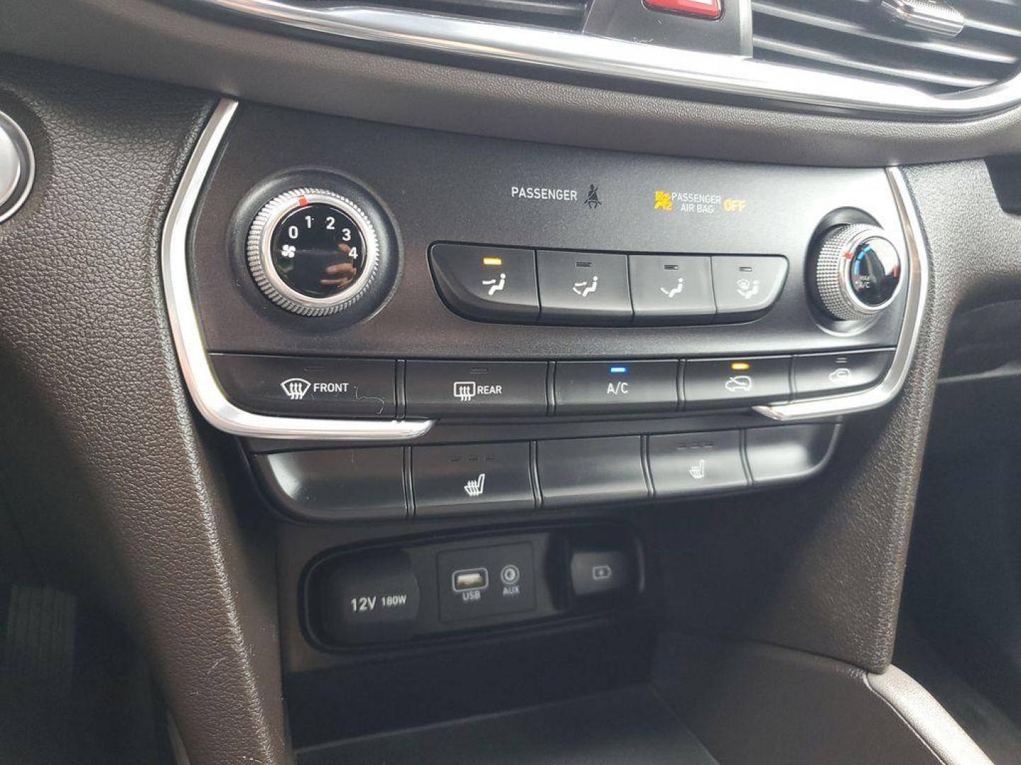 2020 Twilight Black /Espresso/Gray Hyundai Santa Fe SEL 2.4 AWD (5NMS3CAD3LH) with an 2.4L L4 DOHC 16V engine, 8A transmission, located at 234 Columbia Ave, Battle Creek, MI, 49015, (269) 222-0088, 42.298264, -85.192543 - <b>Vehicle Details</b><br>Looking for a reliable SUV that combines comfort, technology, and performance? Discover the 2020 Hyundai Santa Fe SEL with 4WD, now available for sale. This versatile vehicle, with a 4-cylinder, 2.4L engine, delivers an impressive balance of power and efficiency, making it - Photo#20