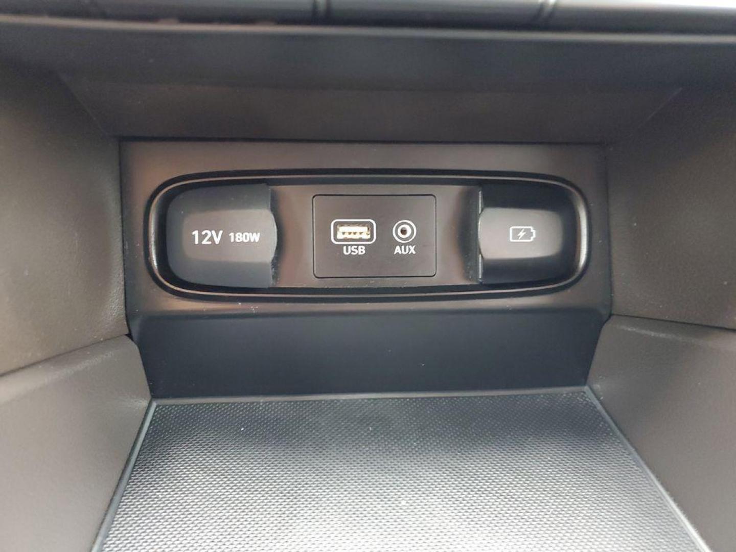 2020 Twilight Black /Espresso/Gray Hyundai Santa Fe SEL 2.4 AWD (5NMS3CAD3LH) with an 2.4L L4 DOHC 16V engine, 8A transmission, located at 234 Columbia Ave, Battle Creek, MI, 49015, (269) 222-0088, 42.298264, -85.192543 - <b>Vehicle Details</b><br>Looking for a reliable SUV that combines comfort, technology, and performance? Discover the 2020 Hyundai Santa Fe SEL with 4WD, now available for sale. This versatile vehicle, with a 4-cylinder, 2.4L engine, delivers an impressive balance of power and efficiency, making it - Photo#21