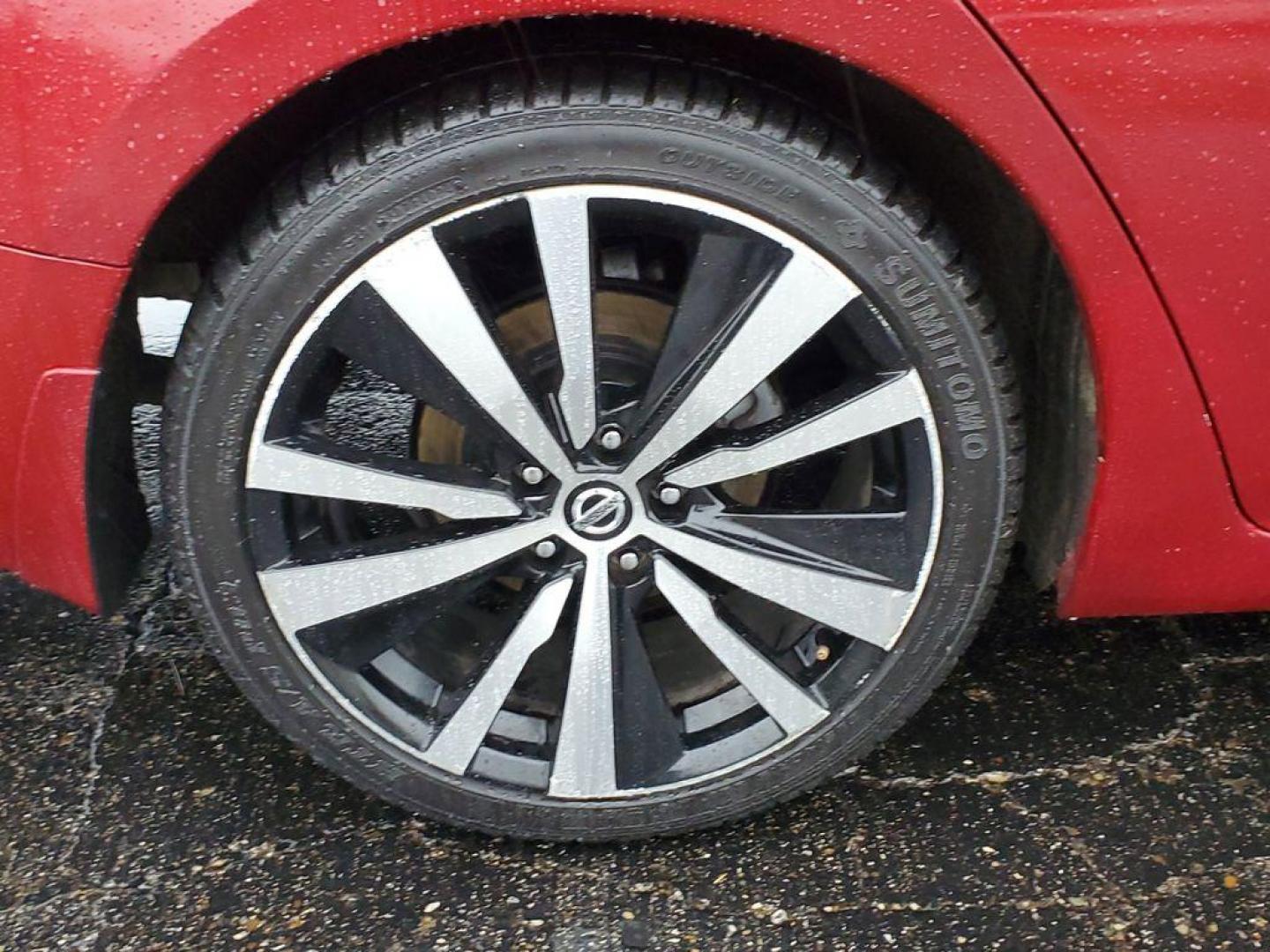2020 Scarlet Ember Tintcoat /Sport Nissan Altima 2.5 SR (1N4BL4CV7LN) with an 2.5L L4 DOHC 16V engine, CVT transmission, located at 6064 Gull Rd, Kalamazoo, MI, 49048, (269) 222-0088, 42.328388, -85.512924 - <b>Vehicle Details</b><br>Discover the unparalleled blend of style, performance, and technology with the 2020 Nissan Altima 2.5 SR. This sophisticated sedan, featuring a pristine 0 miles, offers an exceptional driving experience with its efficient and dynamic 4-cylinder, 2.5L engine. Equipped with f - Photo#4