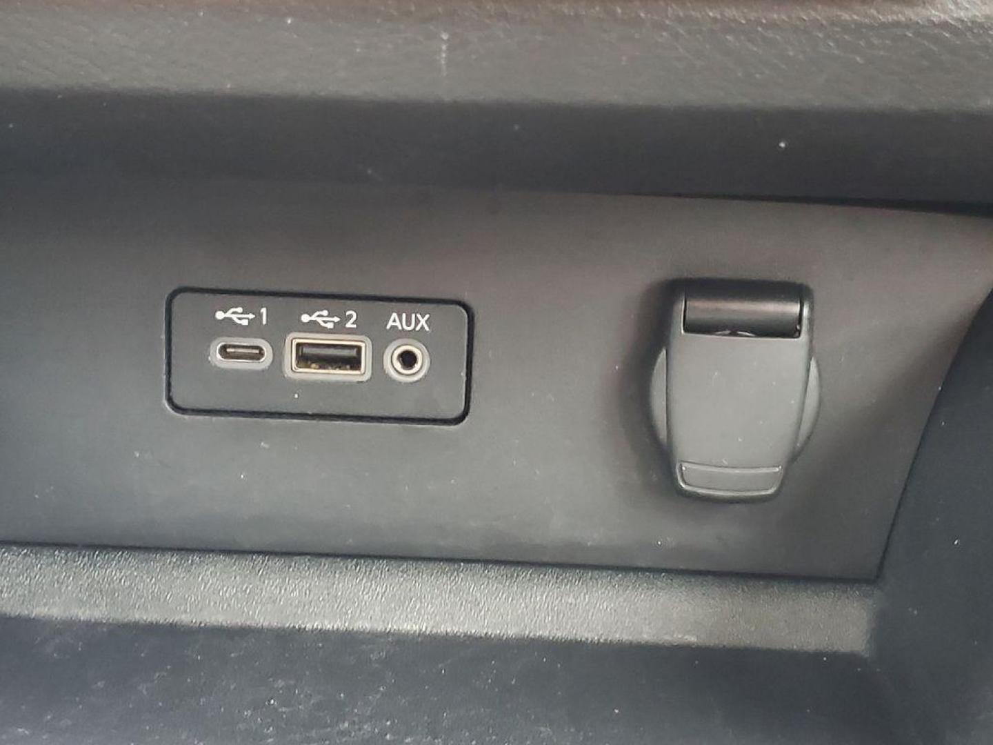 2020 Scarlet Ember Tintcoat /Sport Nissan Altima 2.5 SR (1N4BL4CV7LN) with an 2.5L L4 DOHC 16V engine, CVT transmission, located at 6064 Gull Rd, Kalamazoo, MI, 49048, (269) 222-0088, 42.328388, -85.512924 - <b>Vehicle Details</b><br>Discover the unparalleled blend of style, performance, and technology with the 2020 Nissan Altima 2.5 SR. This sophisticated sedan, featuring a pristine 0 miles, offers an exceptional driving experience with its efficient and dynamic 4-cylinder, 2.5L engine. Equipped with f - Photo#22