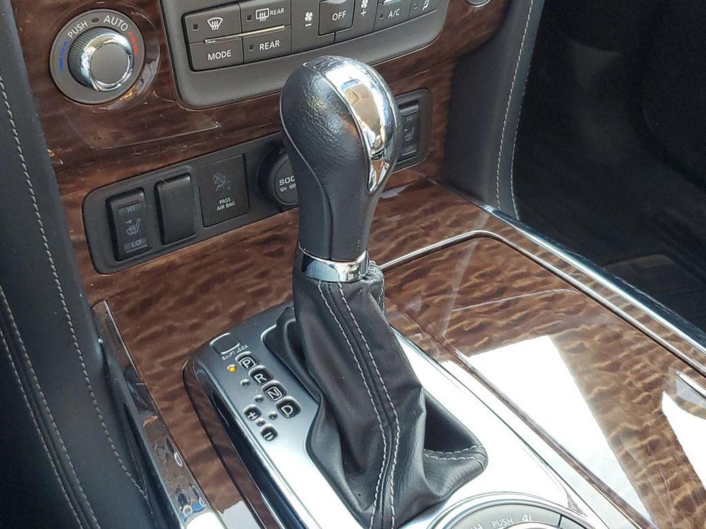 2020 Gun Metallic /BLACK Nissan Armada SL AWD (JN8AY2NC8LX) with an 5.6L V8 DOHC 32V engine, 7A transmission, located at 6064 Gull Rd, Kalamazoo, MI, 49048, (269) 222-0088, 42.328388, -85.512924 - Discover the power and versatility of the 2020 Nissan Armada, now available at an unbeatable price. This exceptional full-size SUV is equipped with a robust 4WD system and a commanding V8, 5.6L engine, delivering impressive performance both on and off the road. Whether you're navigating city streets - Photo#27