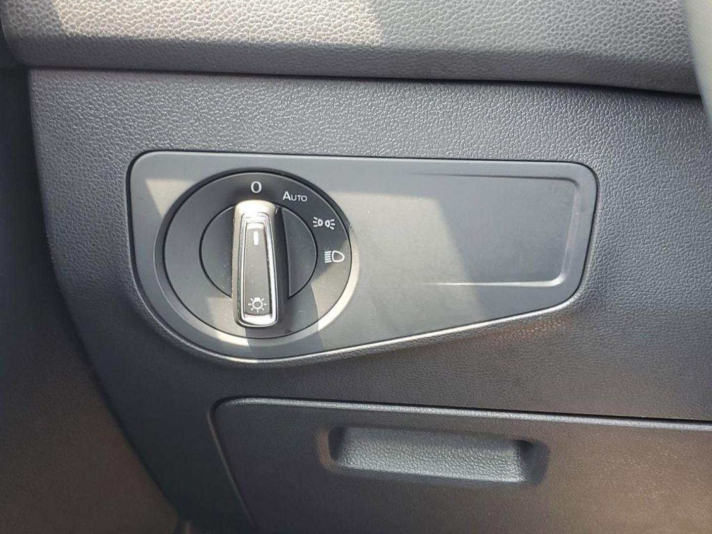 2020 Platinum Gray Metallic /Storm Gray Volkswagen Tiguan SEL (3VV3B7AX0LM) with an 2.0L L4 DOHC 16V TURBO engine, 8A transmission, located at 234 Columbia Ave, Battle Creek, MI, 49015, (269) 222-0088, 42.298264, -85.192543 - Get ready to elevate your driving experience with this exceptional 2020 Volkswagen Tiguan! This sleek and stylish SUV is perfect for those who crave a blend of performance, comfort, and technology. Powered by a robust 4-cylinder, 2.0L engine, this Volkswagen Tiguan delivers impressive efficiency and - Photo#12