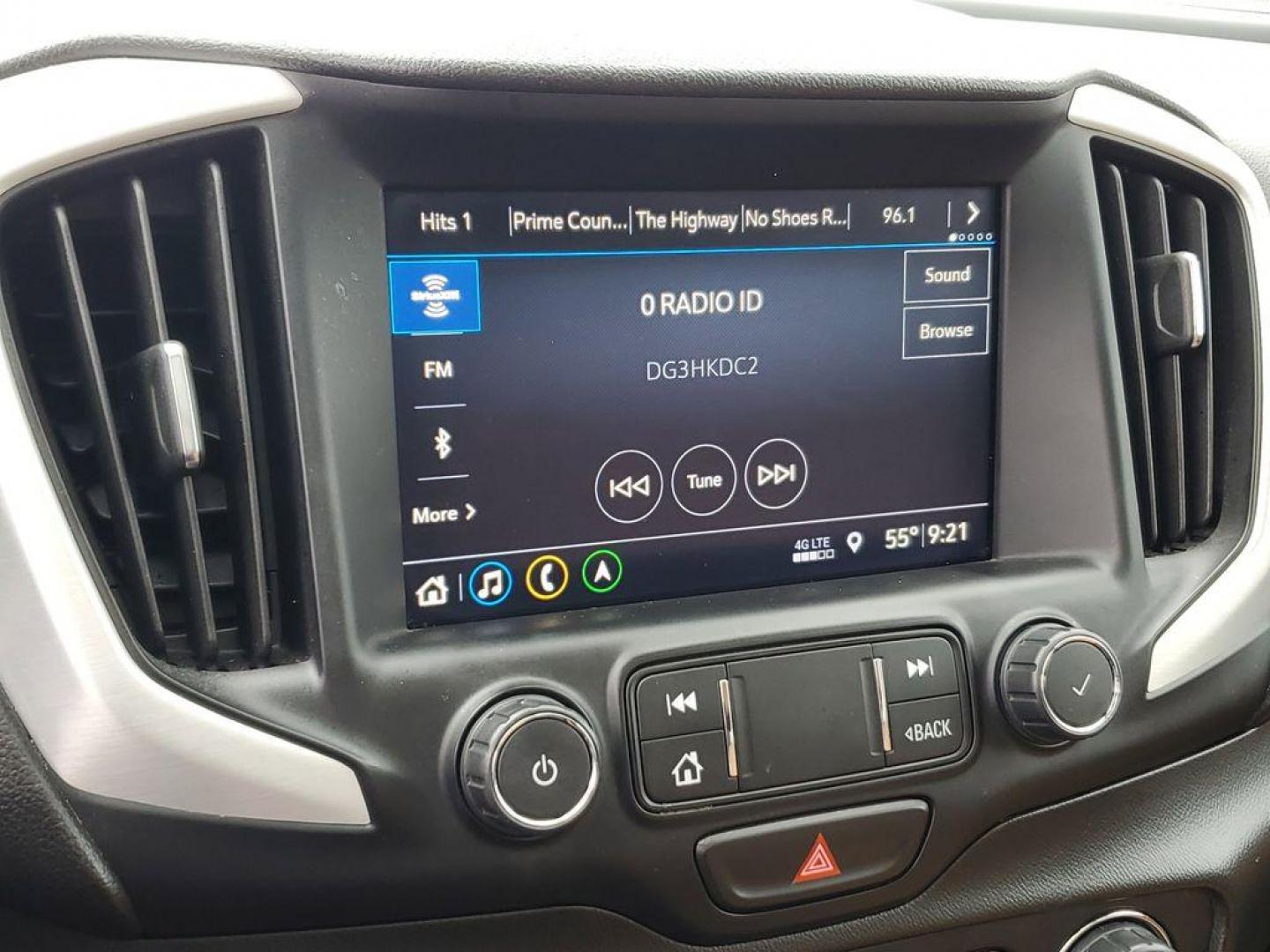 2021 Summit White /Brandy/Jet Black GMC Terrain SLT AWD (3GKALVEV6ML) with an 1.4L L4 DOHC 16V TURBO engine, 6A transmission, located at 6064 Gull Rd, Kalamazoo, MI, 49048, (269) 222-0088, 42.328388, -85.512924 - Discover the perfect blend of style, performance, and luxury with this stunning 2021 GMC Terrain SLT. This dynamic SUV is designed to elevate your driving experience with its impressive array of features and sophisticated design. Equipped with a robust AWD system, this GMC Terrain ensures confident - Photo#22
