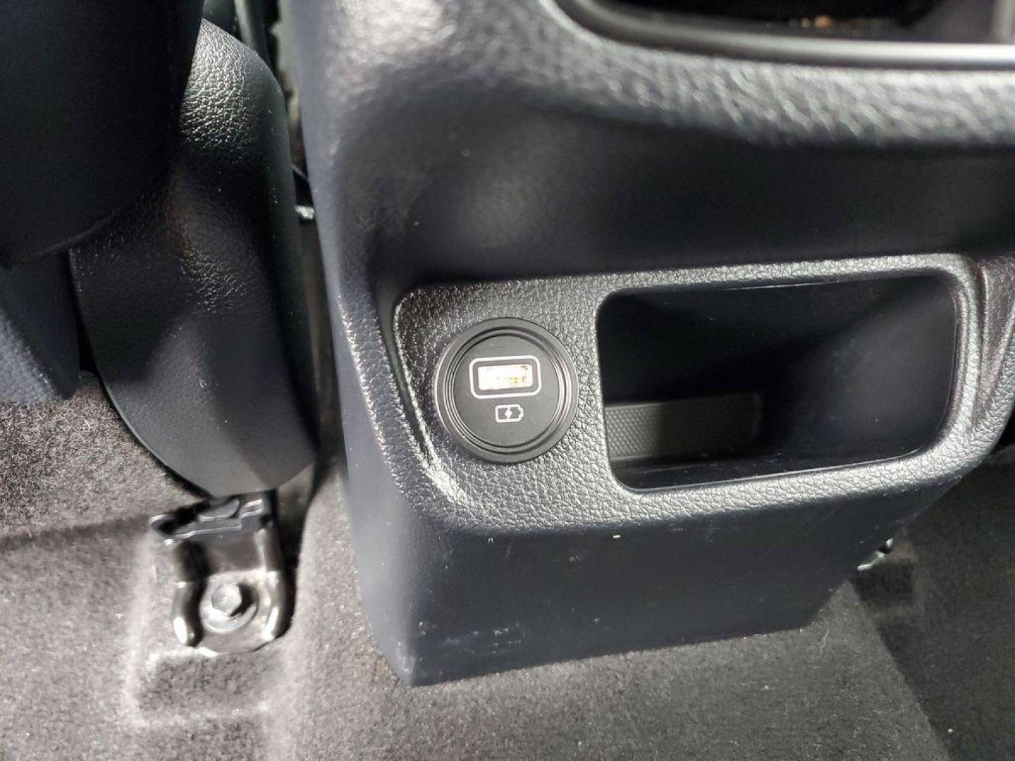 2021 SNOW WHITE PEARL /Black Kia Seltos SX (KNDETCA24M7) with an 1.6L L4 DOHC 16V TURBO engine, CVT transmission, located at 6064 Gull Rd, Kalamazoo, MI, 49048, (269) 222-0088, 42.328388, -85.512924 - Experience the perfect blend of style, performance, and comfort with our 2021 Kia Seltos SX, now available for sale. With only 48,861 miles on the odometer, this versatile and reliable compact SUV is ready to take you on new adventures. Equipped with an efficient 4-cylinder, 1.6L engine and all-whee - Photo#10