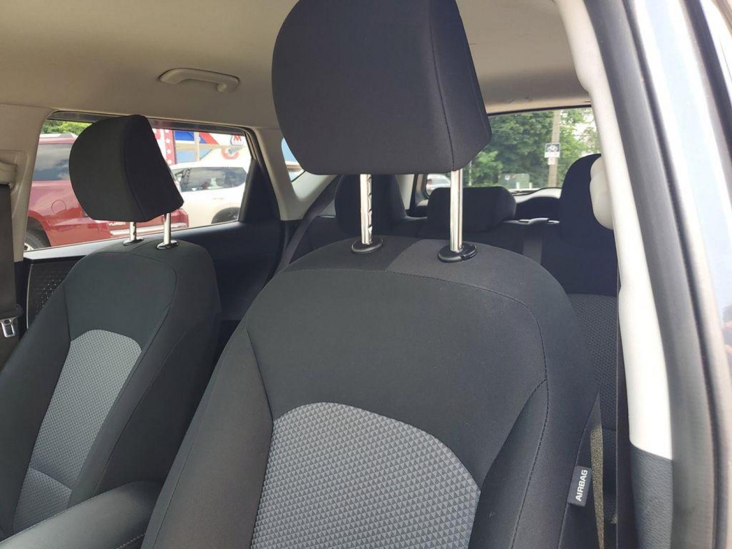 2021 Gravity Gray /Black Kia Soul LX CVT (KNDJ23AU4M7) with an 2.0L L4 DOHC 16V engine, CVT transmission, located at 234 Columbia Ave, Battle Creek, MI, 49015, (269) 222-0088, 42.298264, -85.192543 - <b>Vehicle Details</b><br>Discover the perfect blend of style, efficiency, and modern technology with this 2021 Kia Soul LX. Designed to make a statement on the road, this compact crossover offers a unique and bold exterior that captures attention with its distinctive silhouette and eye-catching det - Photo#9