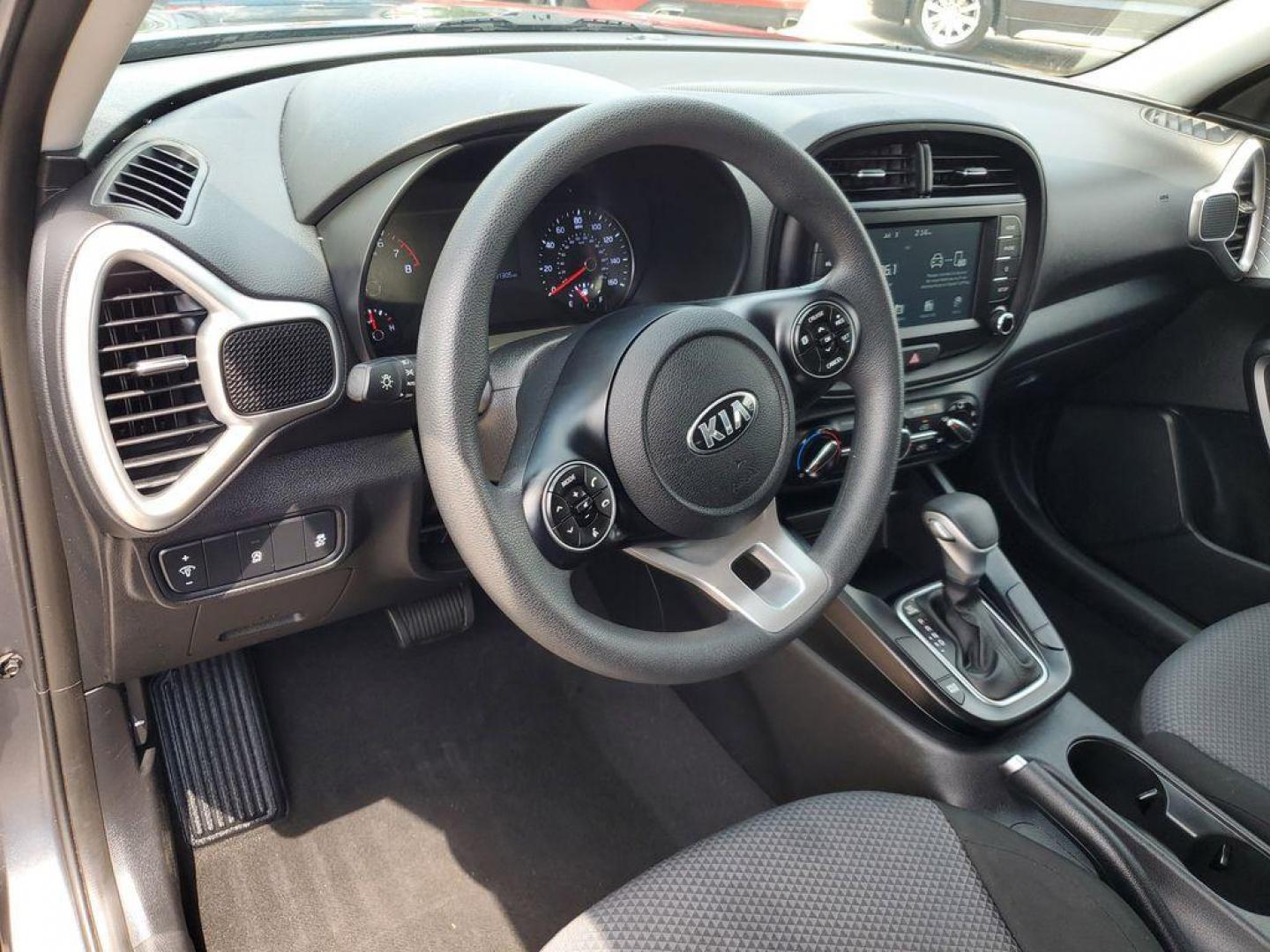 2021 Gravity Gray /Black Kia Soul LX CVT (KNDJ23AU4M7) with an 2.0L L4 DOHC 16V engine, CVT transmission, located at 234 Columbia Ave, Battle Creek, MI, 49015, (269) 222-0088, 42.298264, -85.192543 - <b>Vehicle Details</b><br>Discover the perfect blend of style, efficiency, and modern technology with this 2021 Kia Soul LX. Designed to make a statement on the road, this compact crossover offers a unique and bold exterior that captures attention with its distinctive silhouette and eye-catching det - Photo#10