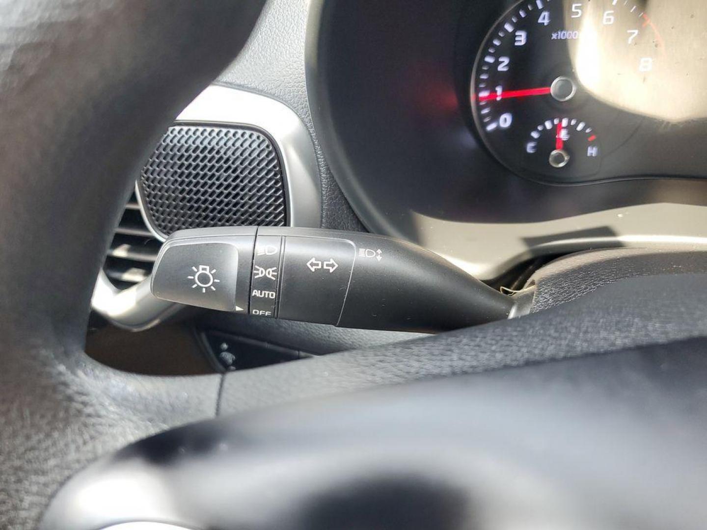 2021 Gravity Gray /Black Kia Soul LX CVT (KNDJ23AU4M7) with an 2.0L L4 DOHC 16V engine, CVT transmission, located at 234 Columbia Ave, Battle Creek, MI, 49015, (269) 222-0088, 42.298264, -85.192543 - <b>Vehicle Details</b><br>Discover the perfect blend of style, efficiency, and modern technology with this 2021 Kia Soul LX. Designed to make a statement on the road, this compact crossover offers a unique and bold exterior that captures attention with its distinctive silhouette and eye-catching det - Photo#13