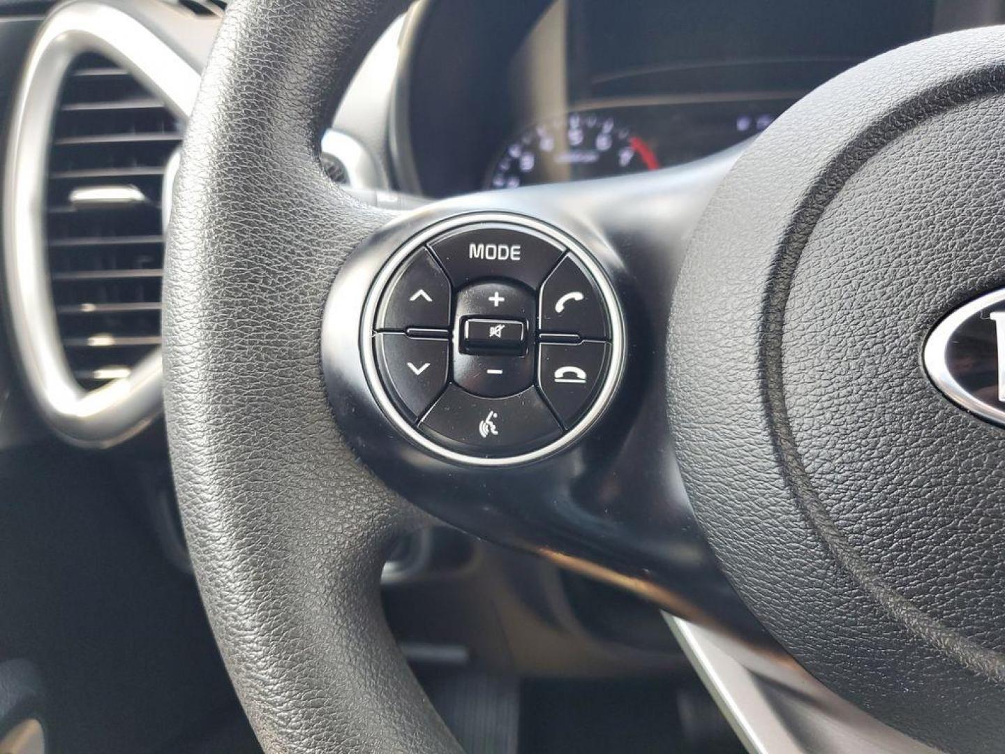 2021 Gravity Gray /Black Kia Soul LX CVT (KNDJ23AU4M7) with an 2.0L L4 DOHC 16V engine, CVT transmission, located at 234 Columbia Ave, Battle Creek, MI, 49015, (269) 222-0088, 42.298264, -85.192543 - <b>Vehicle Details</b><br>Discover the perfect blend of style, efficiency, and modern technology with this 2021 Kia Soul LX. Designed to make a statement on the road, this compact crossover offers a unique and bold exterior that captures attention with its distinctive silhouette and eye-catching det - Photo#15