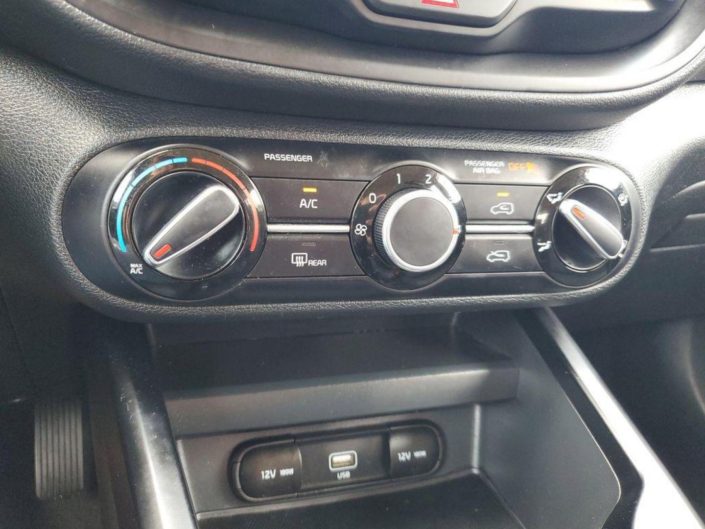 2021 Gravity Gray /Black Kia Soul LX CVT (KNDJ23AU4M7) with an 2.0L L4 DOHC 16V engine, CVT transmission, located at 234 Columbia Ave, Battle Creek, MI, 49015, (269) 222-0088, 42.298264, -85.192543 - <b>Vehicle Details</b><br>Discover the perfect blend of style, efficiency, and modern technology with this 2021 Kia Soul LX. Designed to make a statement on the road, this compact crossover offers a unique and bold exterior that captures attention with its distinctive silhouette and eye-catching det - Photo#19