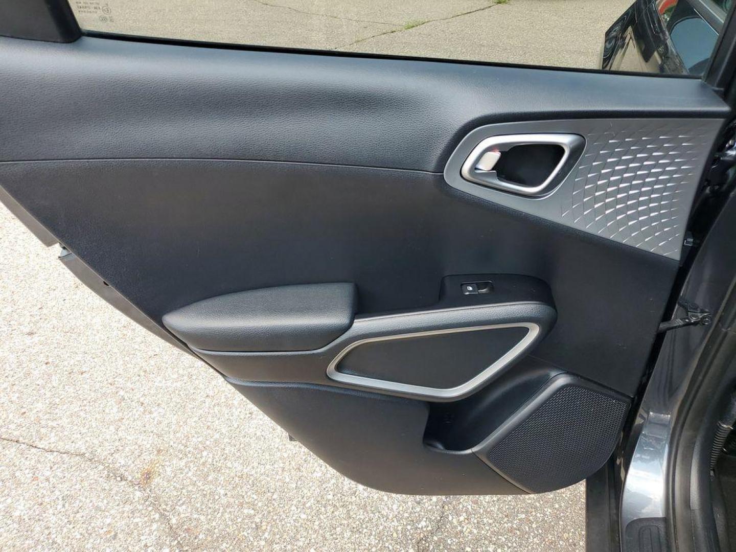 2021 Gravity Gray /Black Kia Soul LX CVT (KNDJ23AU4M7) with an 2.0L L4 DOHC 16V engine, CVT transmission, located at 234 Columbia Ave, Battle Creek, MI, 49015, (269) 222-0088, 42.298264, -85.192543 - <b>Vehicle Details</b><br>Discover the perfect blend of style, efficiency, and modern technology with this 2021 Kia Soul LX. Designed to make a statement on the road, this compact crossover offers a unique and bold exterior that captures attention with its distinctive silhouette and eye-catching det - Photo#22