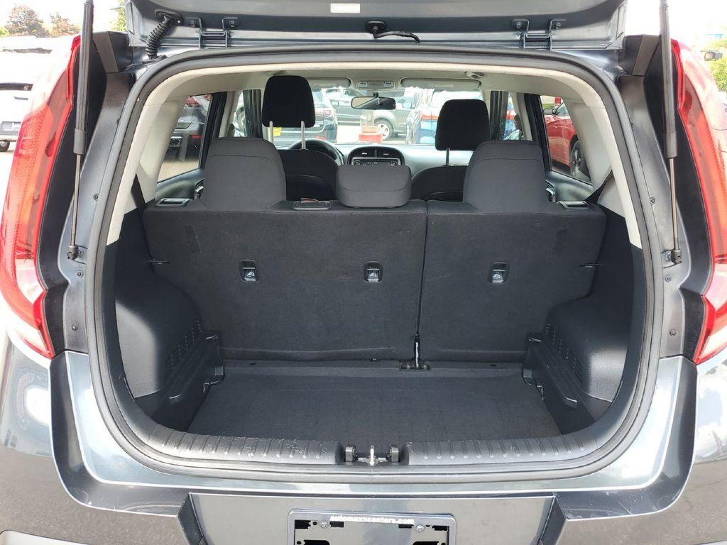 2021 Gravity Gray /Black Kia Soul LX CVT (KNDJ23AU4M7) with an 2.0L L4 DOHC 16V engine, CVT transmission, located at 234 Columbia Ave, Battle Creek, MI, 49015, (269) 222-0088, 42.298264, -85.192543 - <b>Vehicle Details</b><br>Discover the perfect blend of style, efficiency, and modern technology with this 2021 Kia Soul LX. Designed to make a statement on the road, this compact crossover offers a unique and bold exterior that captures attention with its distinctive silhouette and eye-catching det - Photo#25
