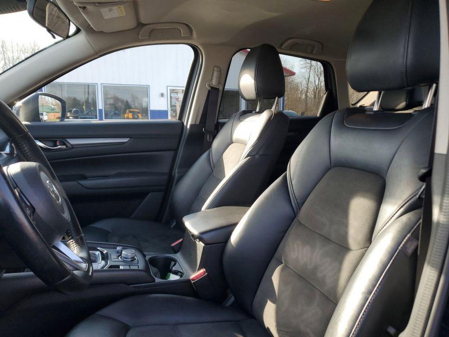 2021 Deep Crystal Blue Mica /Black Mazda CX-5 Touring (JM3KFACM6M0) with an 2.5L L4 DOHC 16V engine, 6A transmission, located at 234 Columbia Ave, Battle Creek, MI, 49015, (269) 222-0088, 42.298264, -85.192543 - <b>Vehicle Details</b><br>Experience the perfect blend of style, performance, and comfort with this pristine 2021 Mazda CX-5 Touring! With an impressive 0 miles on the odometer, this vehicle is practically brand new and ready to hit the road with you. The sleek design and dynamic curves of the Mazda - Photo#11