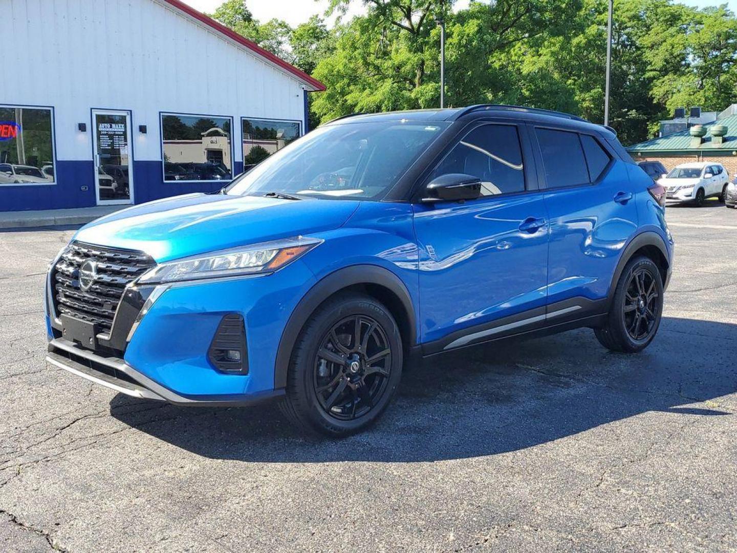 Auto Maxx Kalamazoo 2021 Nissan Kicks HATCHBACK 4DR