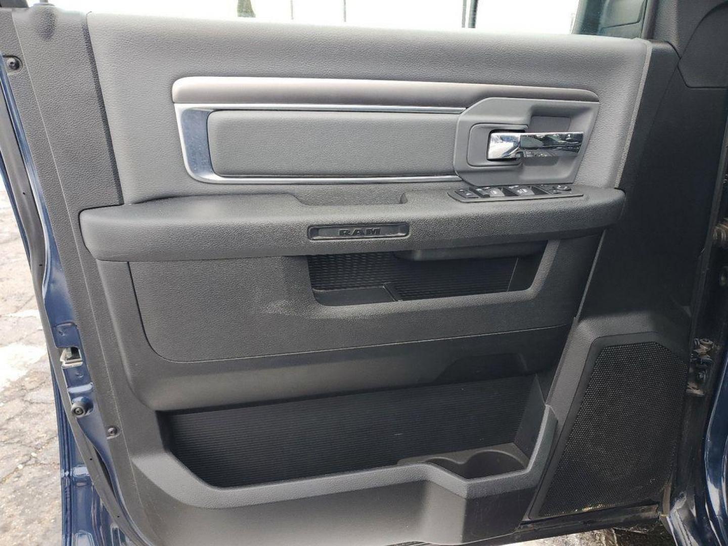 2022 Patriot Blue Pearlcoat /Diesel Gray/Black RAM 1500 Classic Tradesman Crew Cab SWB 4WD (1C6RR7LG2NS) with an 3.6L V6 DOHC 24V FFV engine, 8A transmission, located at 6064 Gull Rd, Kalamazoo, MI, 49048, (269) 222-0088, 42.328388, -85.512924 - Introducing the 2022 Ram 1500 Classic, a robust and reliable pickup that seamlessly blends power and performance. Perfect for any driving enthusiast, this truck is equipped with a 4WD system, ensuring remarkable off-road capabilities and superior handling in various terrains and weather conditions. - Photo#11