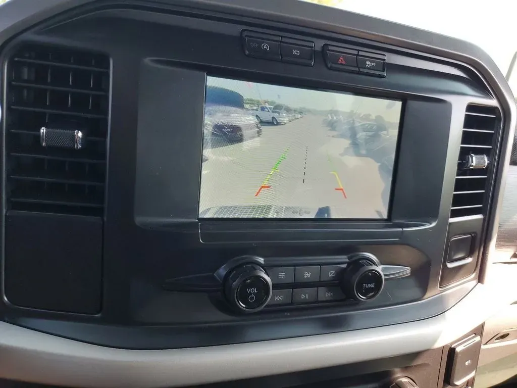 2021 Carbonized Grey Metallic /Black/Medium Dark Slate Ford F-150 XLT (1FTEW1EB3MF) with an V6, 3.3L engine, 10-speed automatic transmission, located at 6064 Gull Rd, Kalamazoo, MI, 49048, (269) 222-0088, 42.328388, -85.512924 - **Unleash Your Adventures with the 2021 Ford F-150 King Ranch SuperCrew!**<br /> <br /> If you're searching for a powerful, reliable, and stylish pickup that fits seamlessly into your adventurous lifestyle, look no further than this stunning 2021 Ford F-150 King Ranch SuperCrew available at AutoMaxx - Photo#19