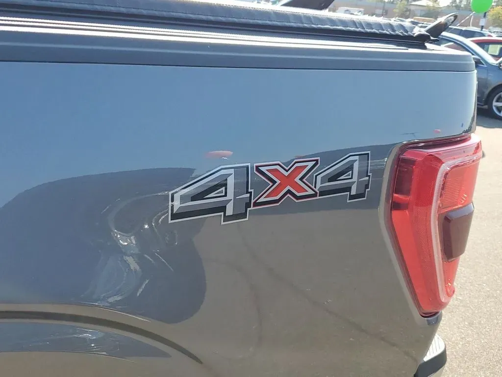 2021 Carbonized Grey Metallic /Black/Medium Dark Slate Ford F-150 XLT (1FTEW1EB3MF) with an V6, 3.3L engine, 10-speed automatic transmission, located at 6064 Gull Rd, Kalamazoo, MI, 49048, (269) 222-0088, 42.328388, -85.512924 - **Unleash Your Adventures with the 2021 Ford F-150 King Ranch SuperCrew!**<br /> <br /> If you're searching for a powerful, reliable, and stylish pickup that fits seamlessly into your adventurous lifestyle, look no further than this stunning 2021 Ford F-150 King Ranch SuperCrew available at AutoMaxx - Photo#23