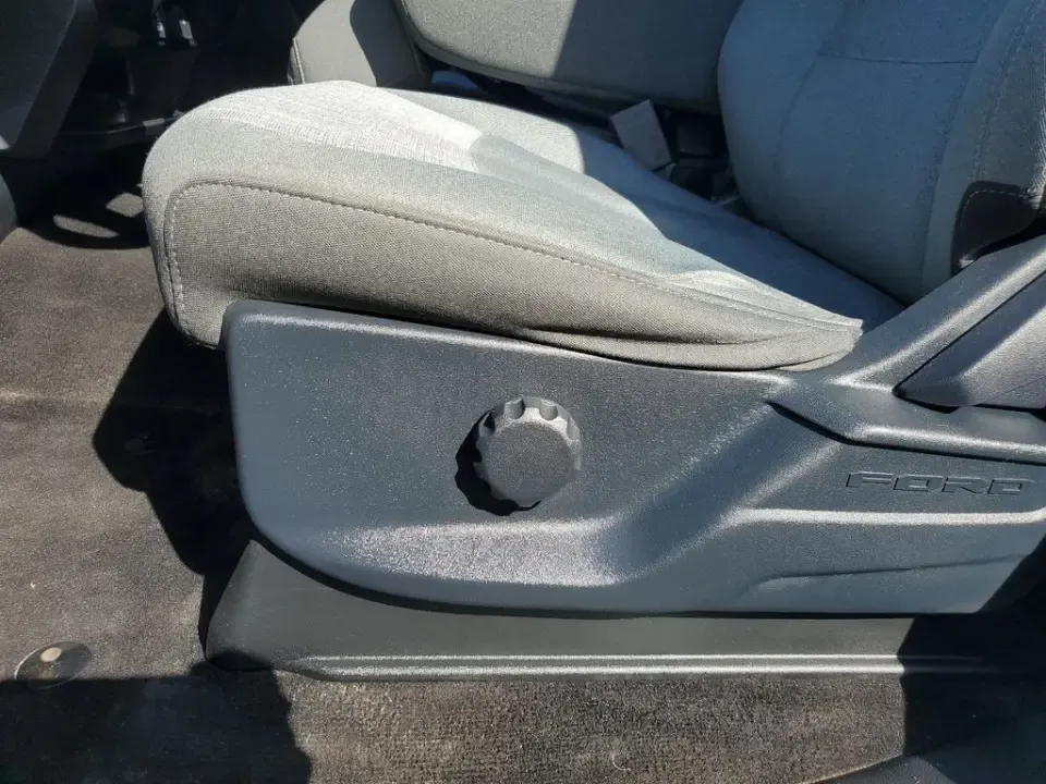 2021 White Ford F-150 (1FTFW1E83MF) with an 3.5L V6 EcoBoost engine, Automatic transmission, located at 6064 Gull Rd, Kalamazoo, MI, 49048, (269) 222-0088, 42.328388, -85.512924- Photo#18