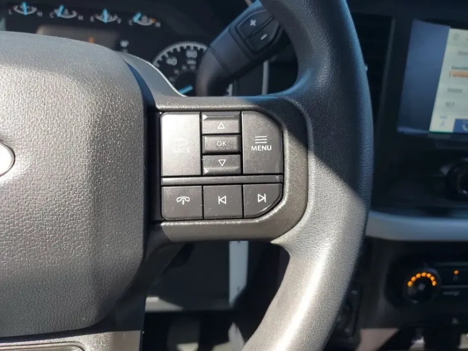 2021 White Ford F-150 (1FTFW1E83MF) with an 3.5L V6 EcoBoost engine, Automatic transmission, located at 6064 Gull Rd, Kalamazoo, MI, 49048, (269) 222-0088, 42.328388, -85.512924- Photo#32