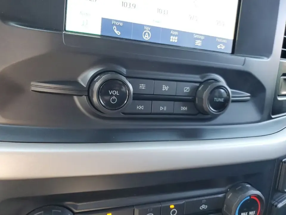 2021 White Ford F-150 (1FTFW1E83MF) with an 3.5L V6 EcoBoost engine, Automatic transmission, located at 6064 Gull Rd, Kalamazoo, MI, 49048, (269) 222-0088, 42.328388, -85.512924- Photo#42