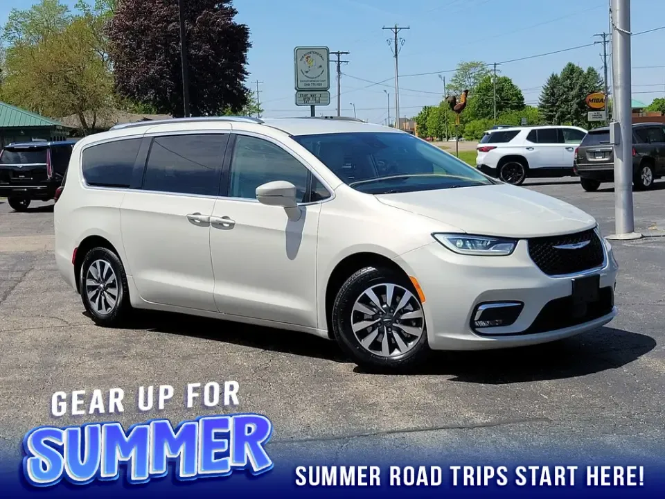 photo of 2021 Chrysler Pacifica Touring-L