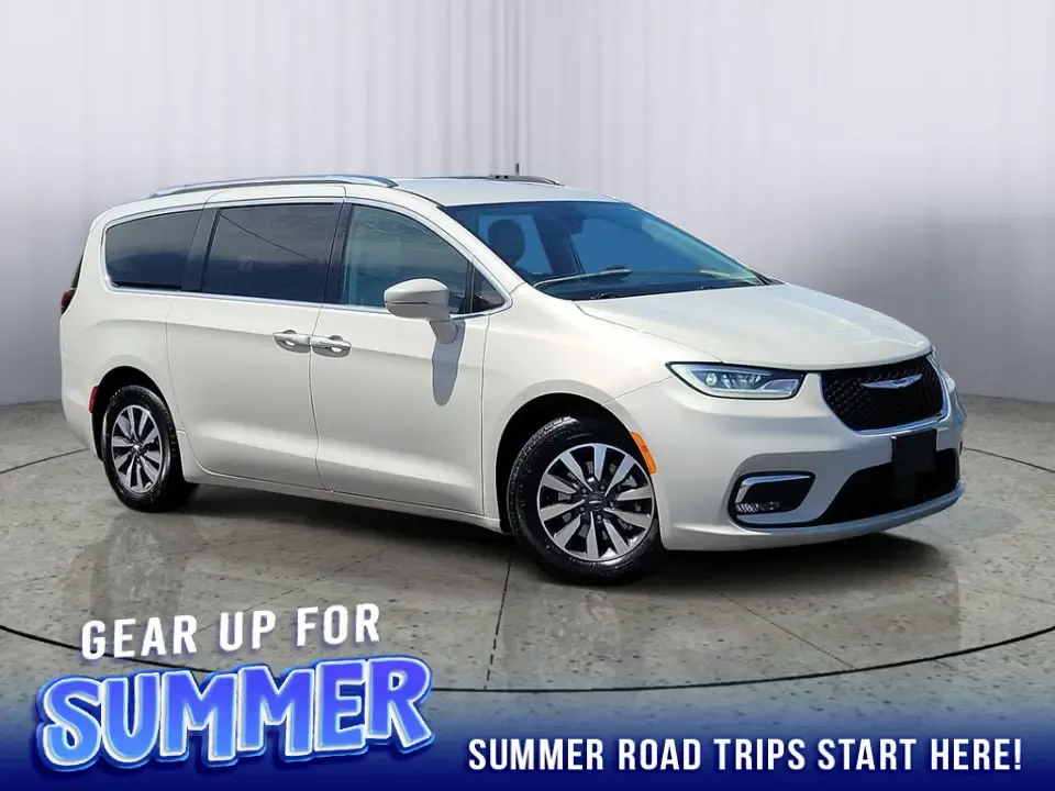 photo of 2021 Chrysler Pacifica Touring-L
