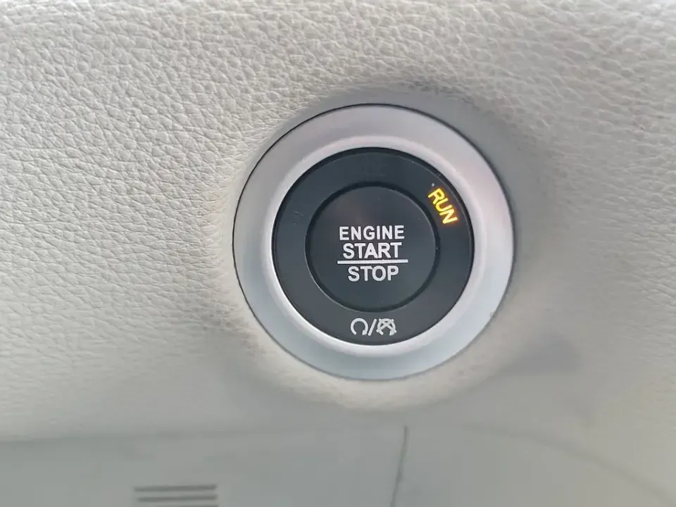 2021 Luxury White Pearlcoat /Alloy/Black Chrysler Pacifica Touring L (2C4RC1BG1MR) with an V6, 3.6L engine, 9-speed automatic transmission, located at 6064 Gull Rd, Kalamazoo, MI, 49048, (269) 222-0088, 42.328388, -85.512924 - **Discover the Perfect Family Vehicle: 2021 Chrysler Pacifica Touring L at AutoMaxx - Kalamazoo**<br /> <br /> Are you in search of a family-friendly vehicle that combines comfort, technology, and safety? Look no further than the 2021 Chrysler Pacifica Touring L, now available at AutoMaxx - Kalamazo - Photo#19