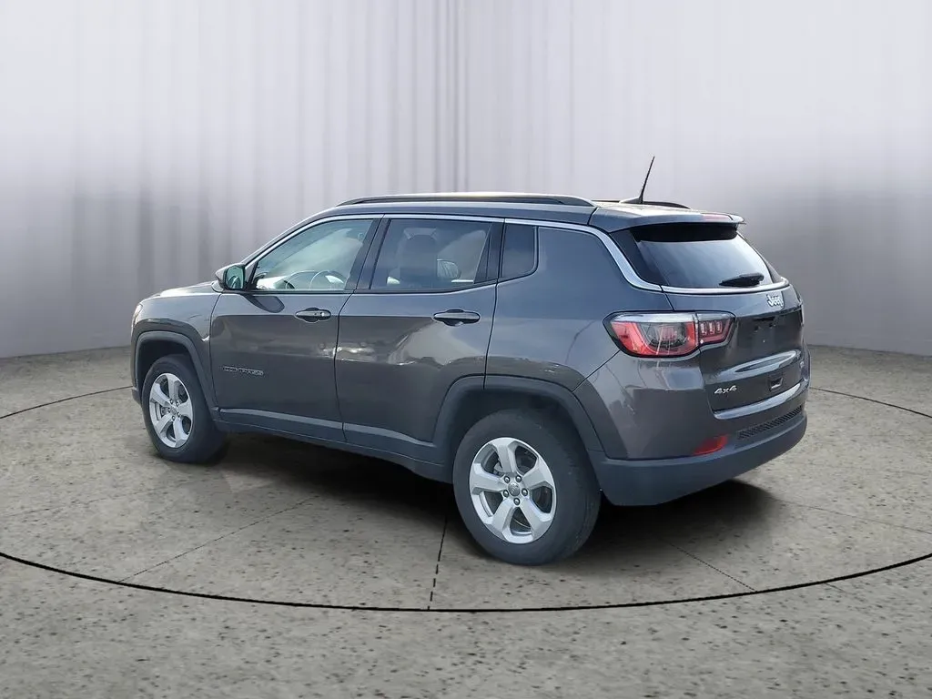 2020 Granite Crystal Metallic Clearcoat /Black Jeep Compass Latitude (3C4NJDBB5LT) with an 4 Cyl, 2.4L engine, 9-speed automatic transmission, located at 6064 Gull Rd, Kalamazoo, MI, 49048, (269) 222-0088, 42.328388, -85.512924 - Discover Adventure with the 2020 Jeep Compass Latitude 4WD Perfect for Your Next Journey!<br /> <br /> Are you ready to embrace new adventures while enjoying the comfort of a reliable SUV? Look no further than this stunning 2020 Jeep Compass Latitude 4WD, now available at AutoMaxx - Kalamazoo. Loca - Photo#3