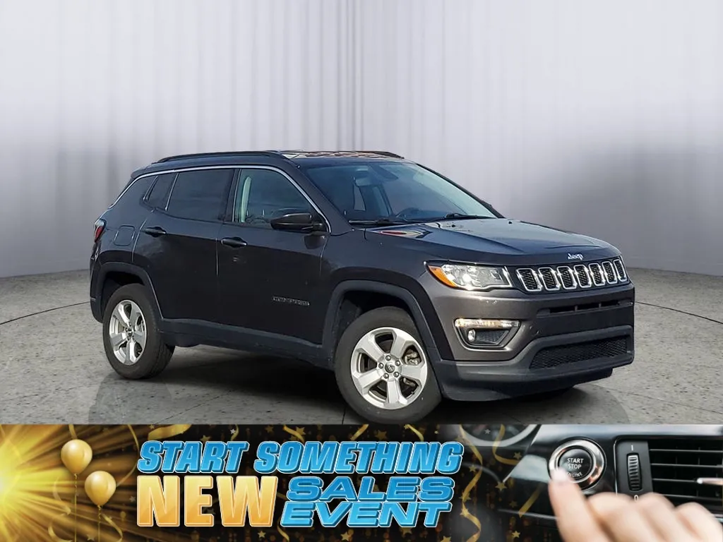 photo of 2020 Jeep Compass Latitude 4WD
