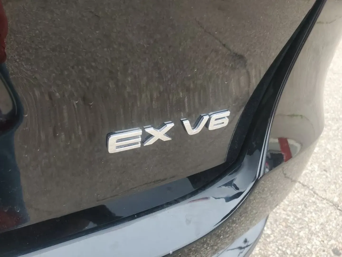 2020 Ebony Black /Stone Beige Kia Sorento EX V6 (5XYPHDA52LG) with an V6, 3.3L engine, 8-speed automatic transmission, located at 6064 Gull Rd, Kalamazoo, MI, 49048, (269) 222-0088, 42.328388, -85.512924 - <b>Summary</b><br>Power Moonroof NAVIGATION PACKAGE<br><br><b>Vehicle Details</b><br>Introducing the 2020 Kia Sorento EX V6 AWD the perfect blend of power, luxury, and technology! This stunning SUV is designed to elevate your driving experience with its robust V6, 3.3L engine that delivers exhilara - Photo#30