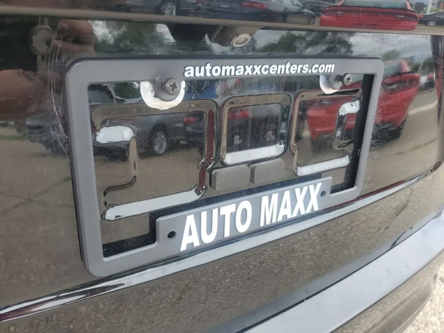 2020 Ebony Black /Stone Beige Kia Sorento EX V6 (5XYPHDA52LG) with an V6, 3.3L engine, 8-speed automatic transmission, located at 6064 Gull Rd, Kalamazoo, MI, 49048, (269) 222-0088, 42.328388, -85.512924 - <b>Summary</b><br>Power Moonroof NAVIGATION PACKAGE<br><br><b>Vehicle Details</b><br>Introducing the 2020 Kia Sorento EX V6 AWD the perfect blend of power, luxury, and technology! This stunning SUV is designed to elevate your driving experience with its robust V6, 3.3L engine that delivers exhilara - Photo#31