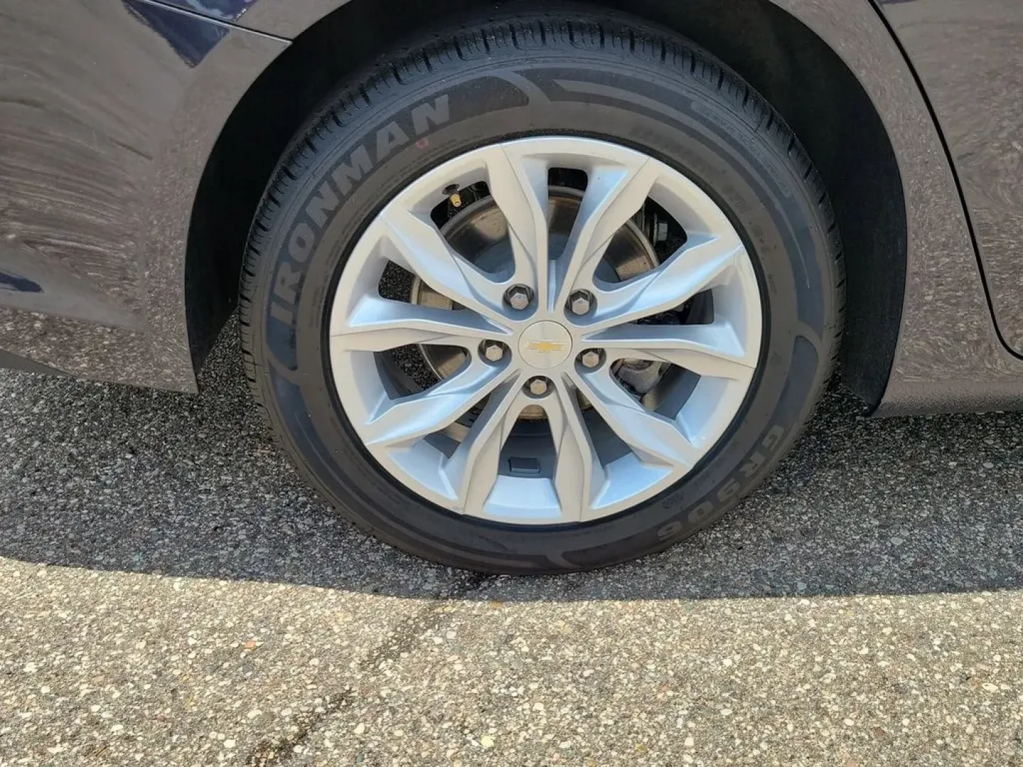 2023 Dark Ash Metallic /Jet Black Chevrolet Malibu LT (1G1ZD5ST2PF) with an 4 Cyl, 1.5L engine, CVT transmission, located at 6064 Gull Rd, Kalamazoo, MI, 49048, (269) 222-0088, 42.328388, -85.512924 - **Experience the Perfect Blend of Style and Comfort with the 2023 Chevrolet Malibu** <br /> <br /> If you're searching for a vehicle that seamlessly fits into your busy lifestyle, look no further than this stunning 2023 Chevrolet Malibu, now available at AutoMaxx - Battle Creek. This sleek sedan is - Photo#5