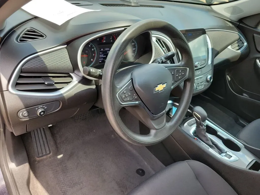 2023 Dark Ash Metallic /Jet Black Chevrolet Malibu LT (1G1ZD5ST2PF) with an 4 Cyl, 1.5L engine, CVT transmission, located at 6064 Gull Rd, Kalamazoo, MI, 49048, (269) 222-0088, 42.328388, -85.512924 - **Experience the Perfect Blend of Style and Comfort with the 2023 Chevrolet Malibu** <br /> <br /> If you're searching for a vehicle that seamlessly fits into your busy lifestyle, look no further than this stunning 2023 Chevrolet Malibu, now available at AutoMaxx - Battle Creek. This sleek sedan is - Photo#9