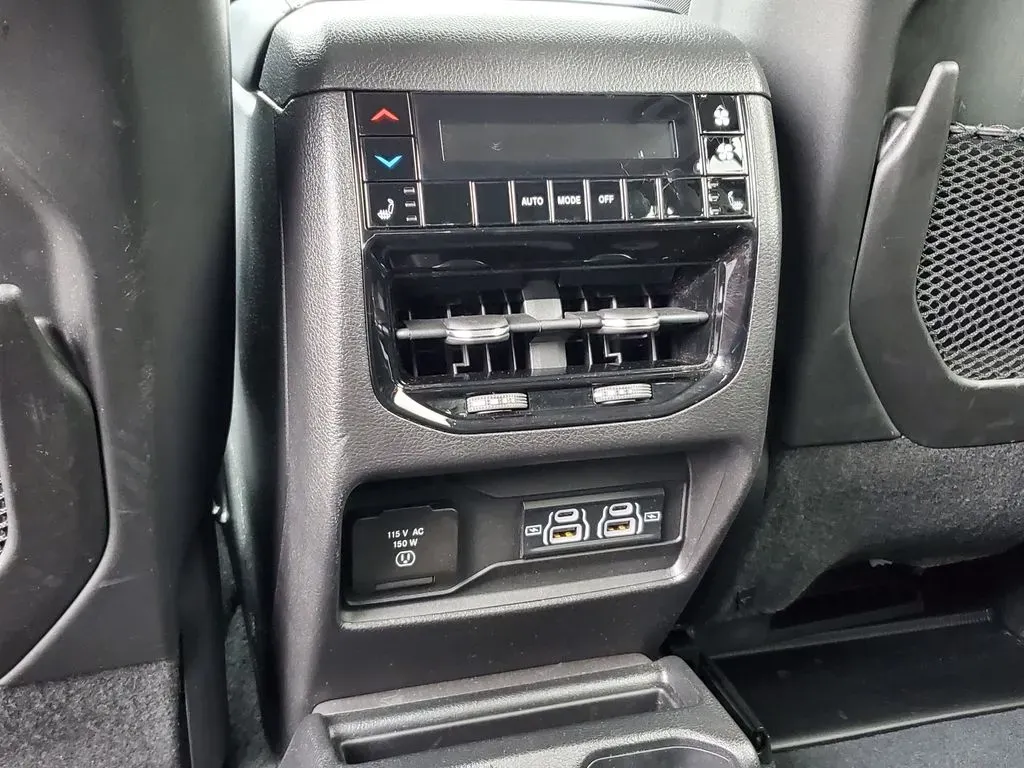 2023 Bright White Clearcoat /Global Black Jeep Grand Cherokee Limited (1C4RJKBG4P8) with an V6, 3.6L engine, 8-speed automatic transmission, located at 6064 Gull Rd, Kalamazoo, MI, 49048, (269) 222-0088, 42.328388, -85.512924 - **Unleash Your Adventurous Spirit with the 2023 Jeep Grand Cherokee L Limited 4WD!**<br /> <br /> Are you ready to elevate your family adventures, road trips, or weekend getaways? The 2023 Jeep Grand Cherokee L Limited 4WD is not just a vehicle; it's your passport to unforgettable experiences. Perfe - Photo#13